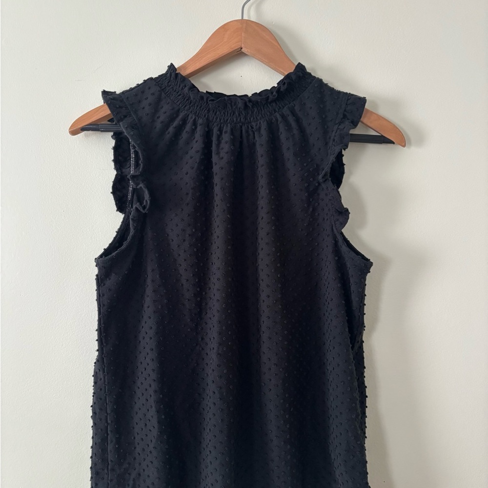 Chic Black Sleeveless Top